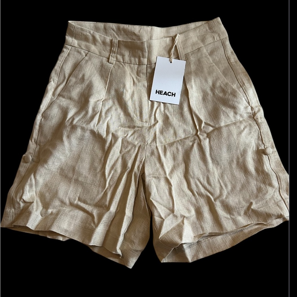 Heach linen Tan Shorts / waist size 26